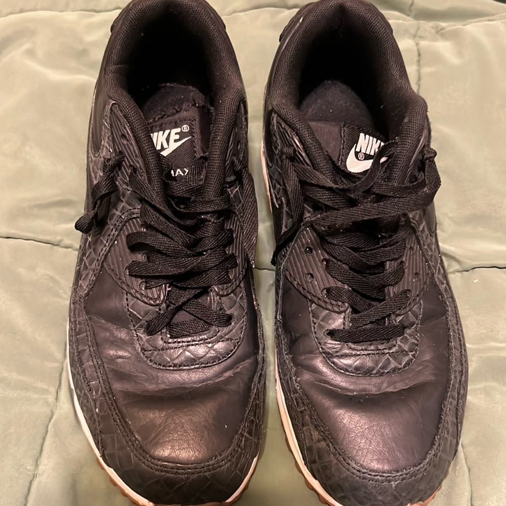 Nike Air Max size 7.